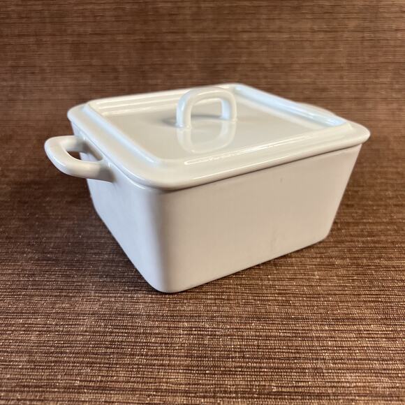 Food Network 1 Qt Sq Covered Baking Dish-White Porcelain-1 Quart-Covered Handles - Picture 1 of 6